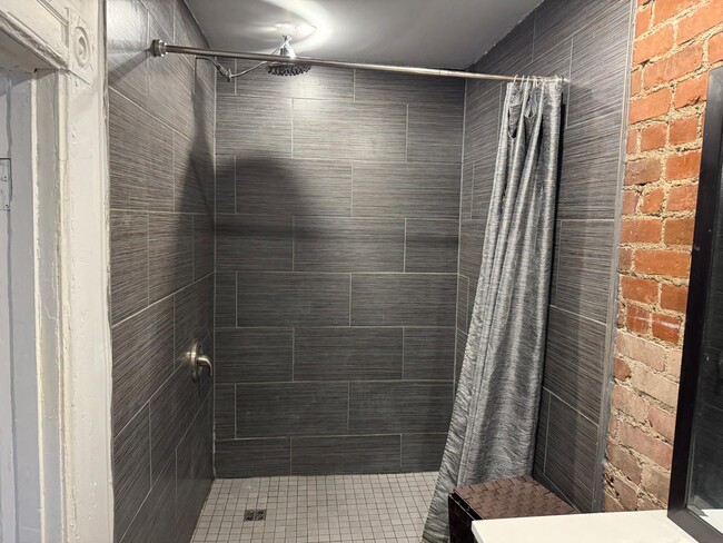 Building Photo - 4055 Rue Cartier