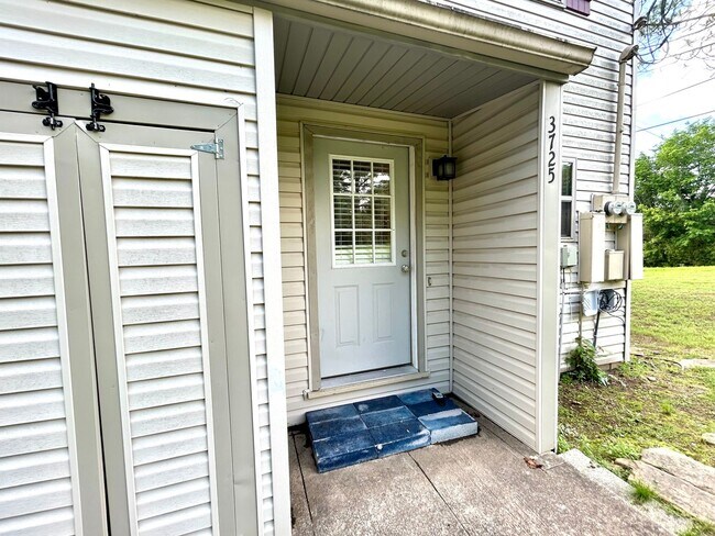 Foto del edificio - Charming 2 bedroom, 1.5 bath East Fayettev...