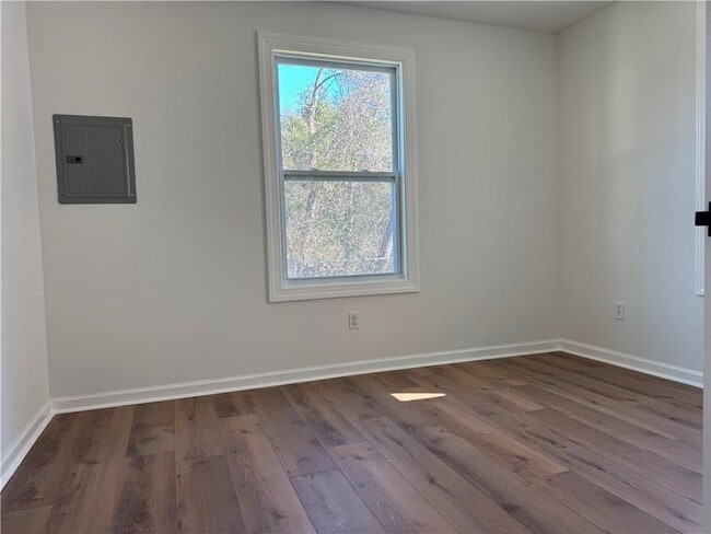 Building Photo - 1625 Myers Rd