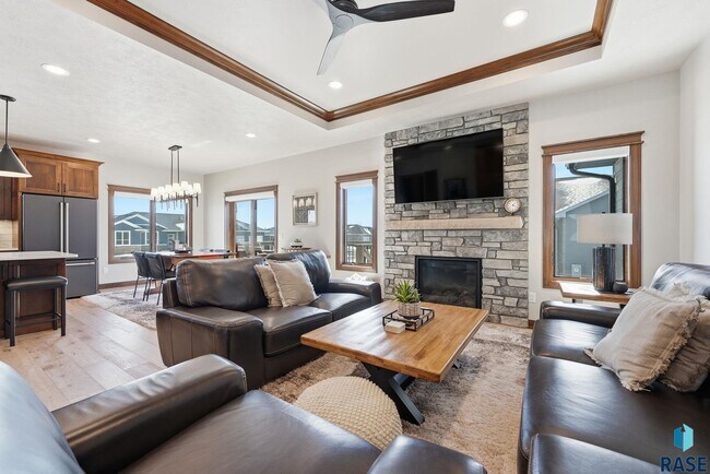 Foto del edificio - 2701 W Oak Hill Dr
