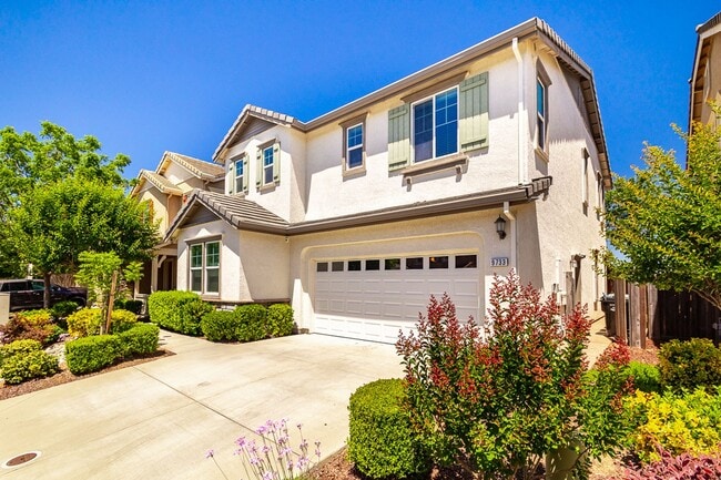 Building Photo - 9733 Tribeca Dr