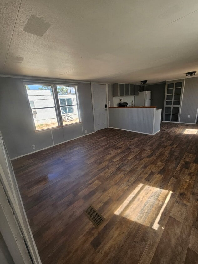 Building Photo - 1100 Mesquite St