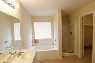 Building Photo - 16938 Watering Oaks Ln