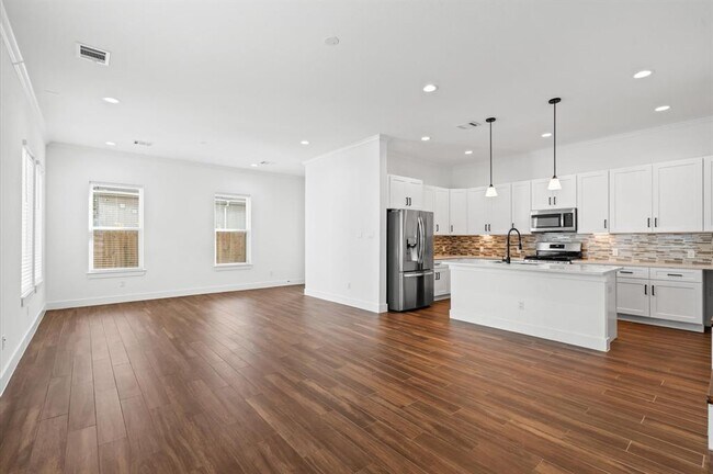 Foto del edificio - 13415 Scott St
