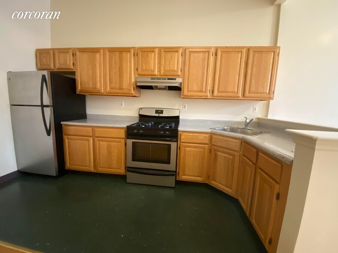 Primary Photo - 111 W 126th St