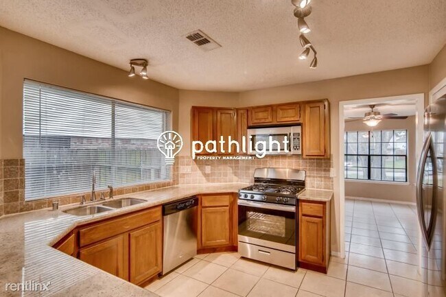 Foto del edificio - 3 br, 2.5 bath House - 18510 Tynecreek Ln ...