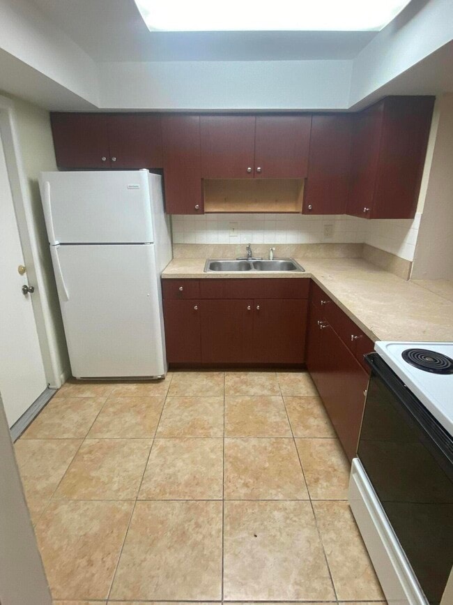 Foto del edificio - 7931 SW 10th St