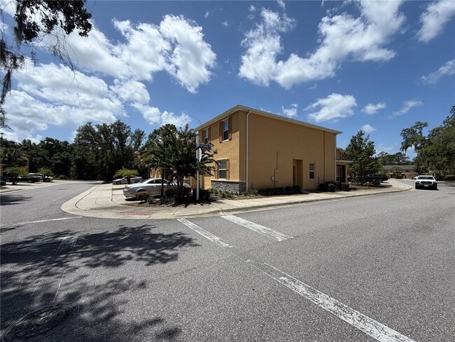 Foto del edificio - 8448 Pine River Rd