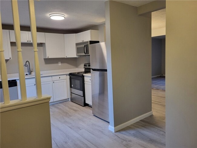 Building Photo - 740 Wheatland Cir