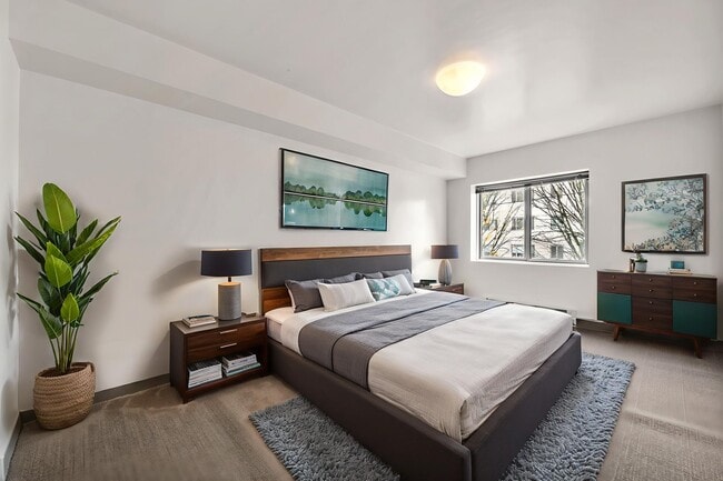 M202 - Uptown Arms & Manor