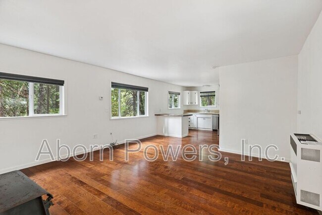 Foto del edificio - 6420 Starkes Grade Rd