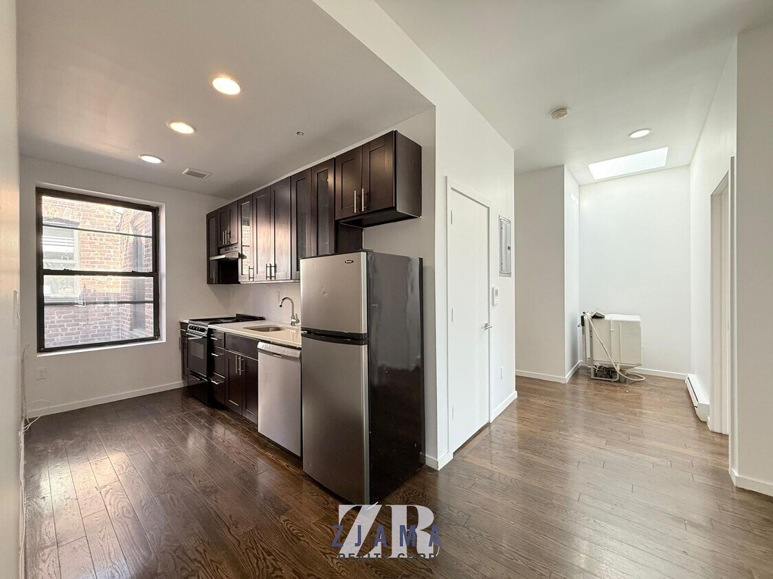 Foto principal - 950 Nostrand Ave