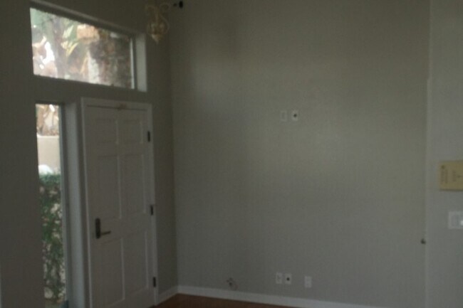 entrada - 616 4th St