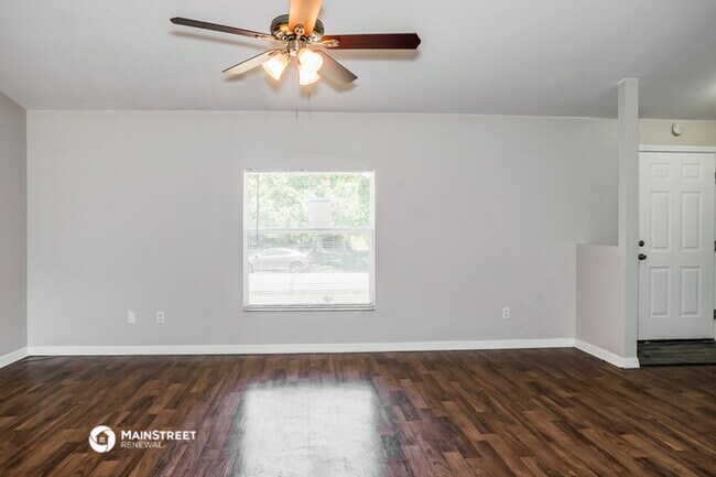 Building Photo - 1510 Glencove Ave NW