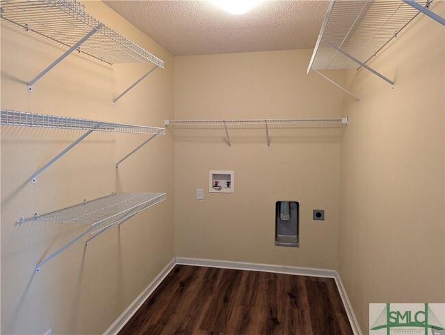 Building Photo - 331 Winchester Dr