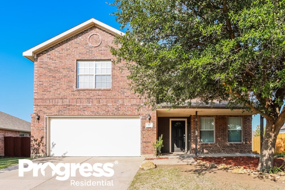 Primary Photo - 307 Saddlebrook Dr