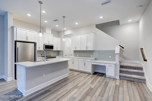 Foto del edificio - 7435 Calusa Ct