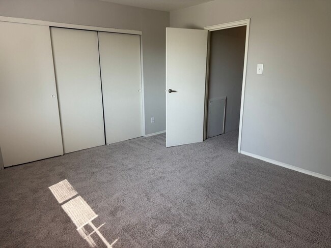 Interior Photo - Metropolitan Manayunk Hill