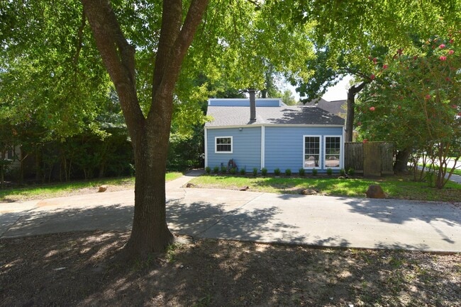 Building Photo - 4423 Wendell St