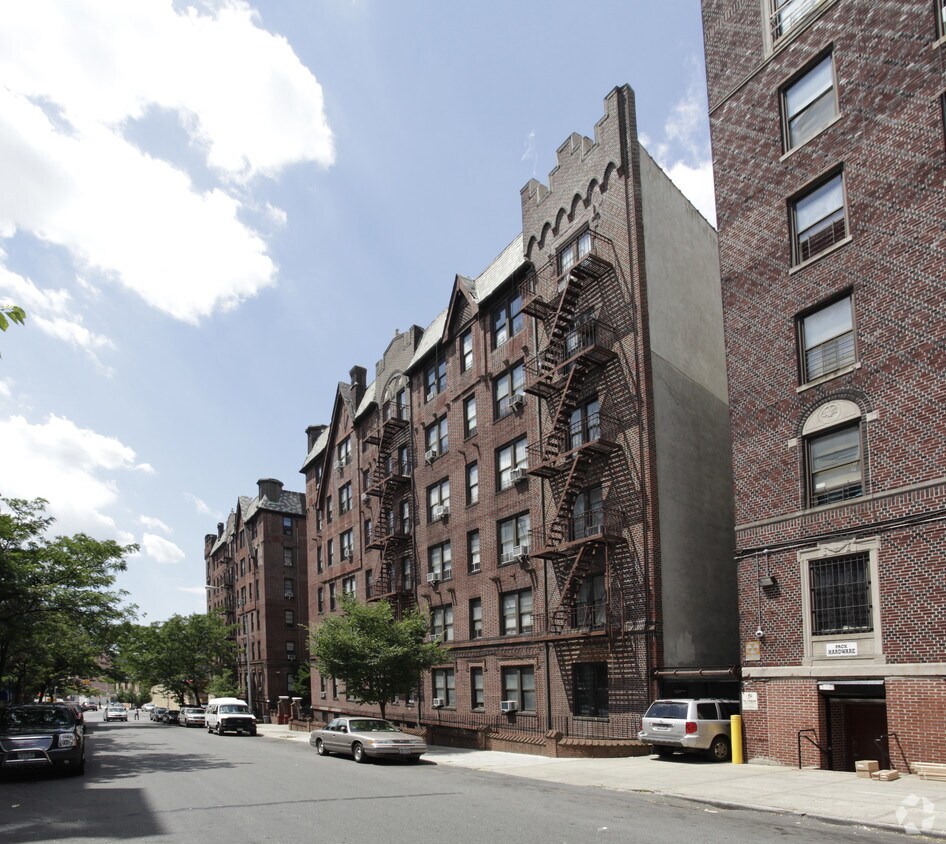 446 Kingston Avenue Apartments in Brooklyn, NY