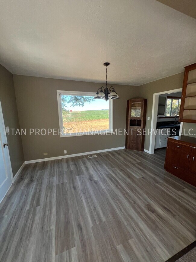 Foto del edificio - Charming 4-Bed Farm house with 2.5 Baths o...