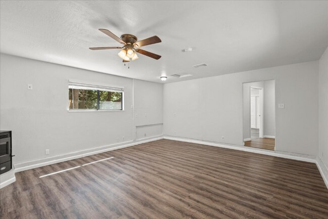 Foto del edificio - 5291 Buckhorn Rd