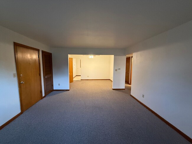 Foto del edificio - 52 Southwoods Ave