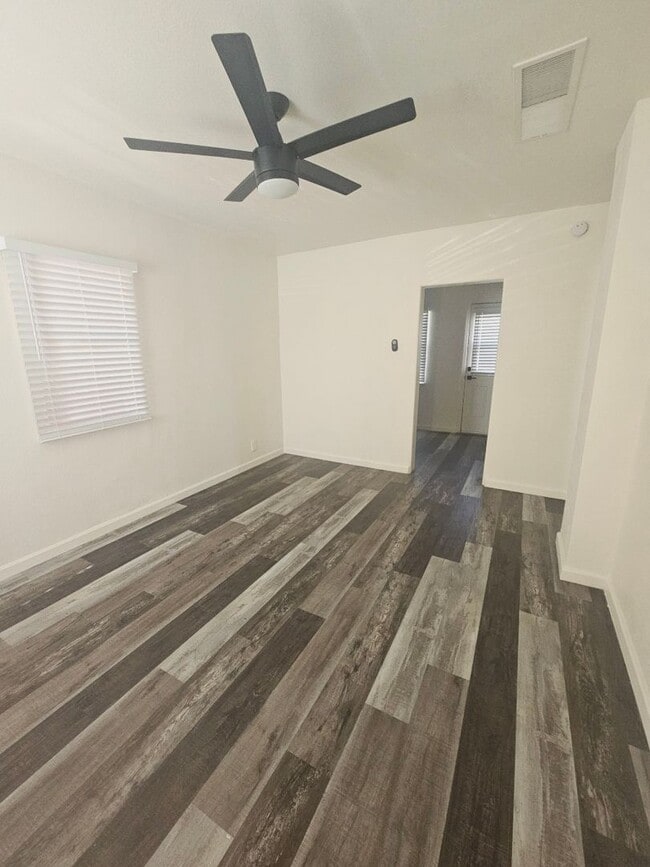 Building Photo - 808 E Turney Avenue -Unit 10