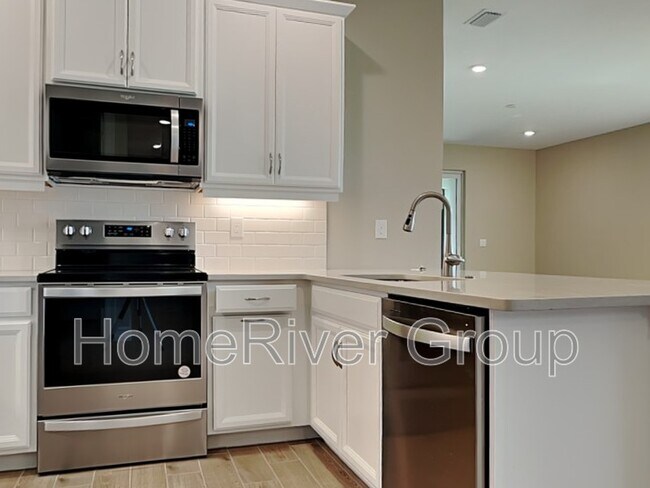 Building Photo - 1098 Enbrook Lp