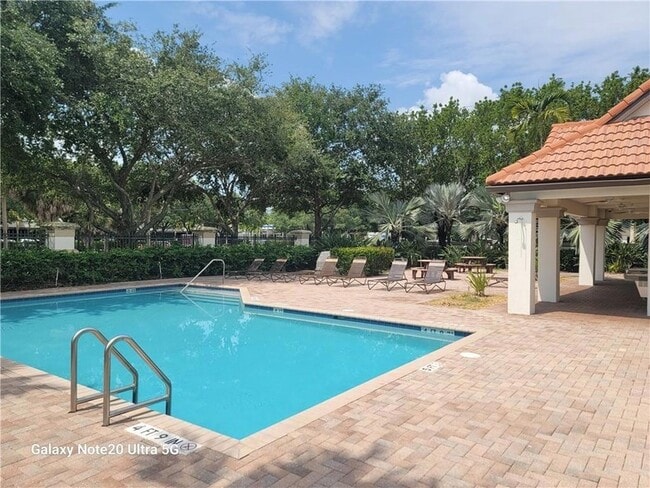 Photo - 9706 Darlington Pl Townhome