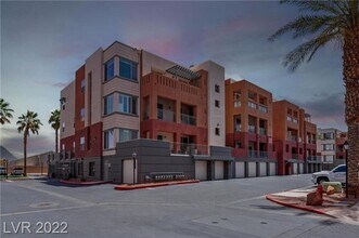 Building Photo - 83 E Agate Ave