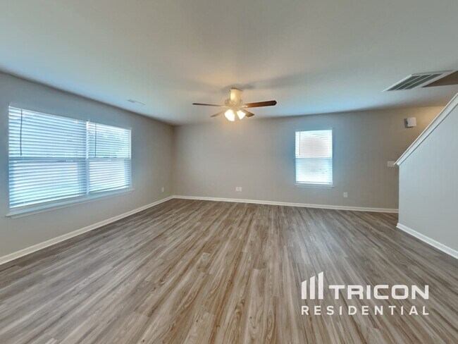 Foto del edificio - 4079 Village Park Ct