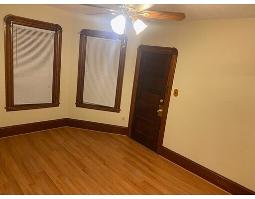 Foto del edificio - 34 Oak St
