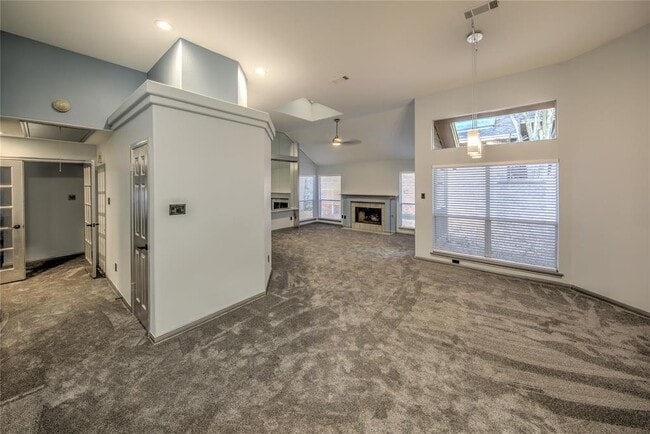 Building Photo - 38 Silver Canyon Pl