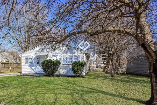 Building Photo - REDUCED! - Now offering $500 off first ful...