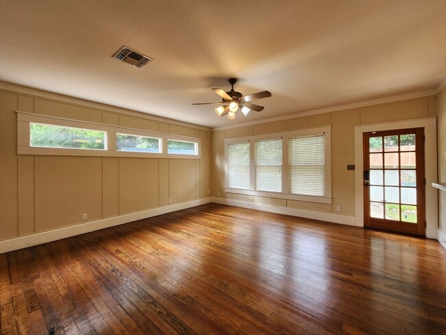 Building Photo - Beautiful Era Specific  Built Ins /  Wrap Around Front Porch / Downtown New Braunfels / TONS of U...