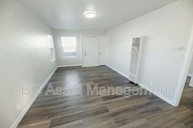 Building Photo - 429 S 23rd St