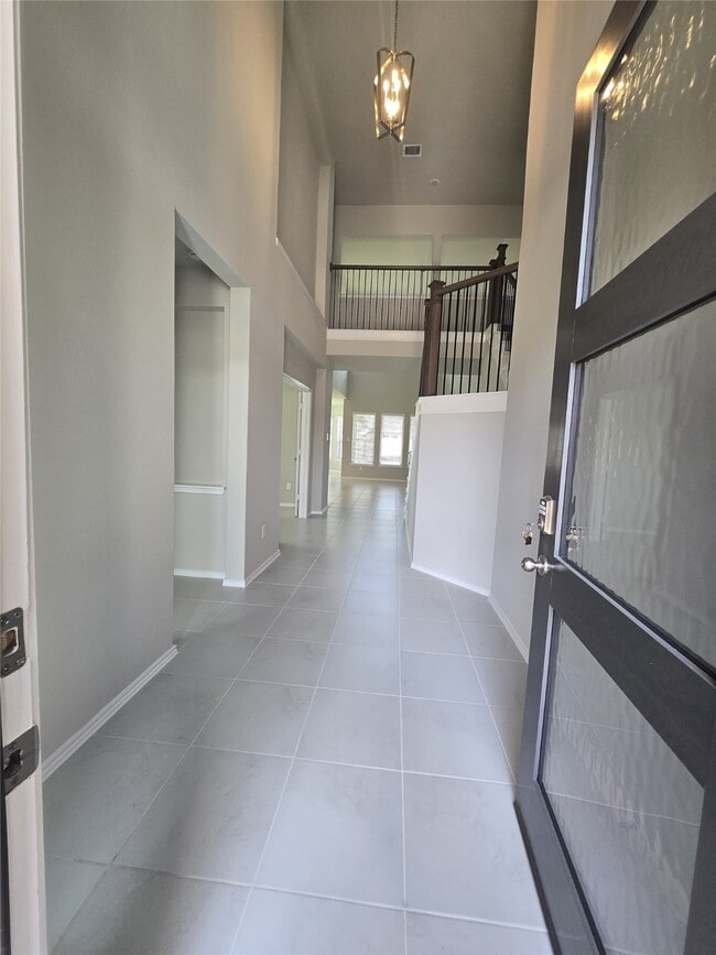 Building Photo - 8703 Beaming Creek Ct