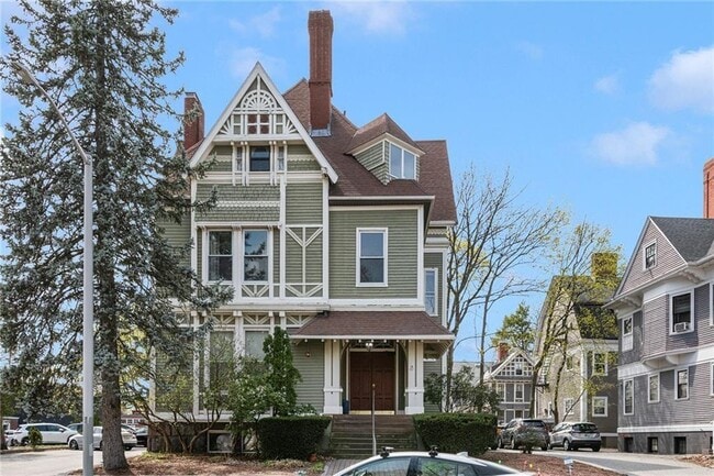 Building Photo - 87 Cooke St