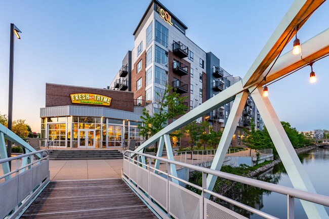 Foto del edificio - The Coil