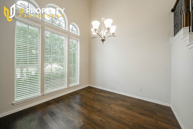 Building Photo - Gorgeous 2-story house in Denton