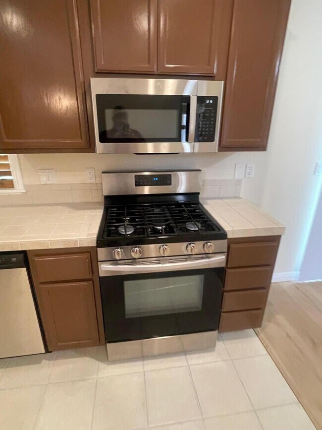 Building Photo - 30750 Avenida Juarez