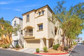 Building Photo - 9520 Color Rock Ct