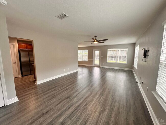 Foto del edificio - 3889 Weatherstone Cir