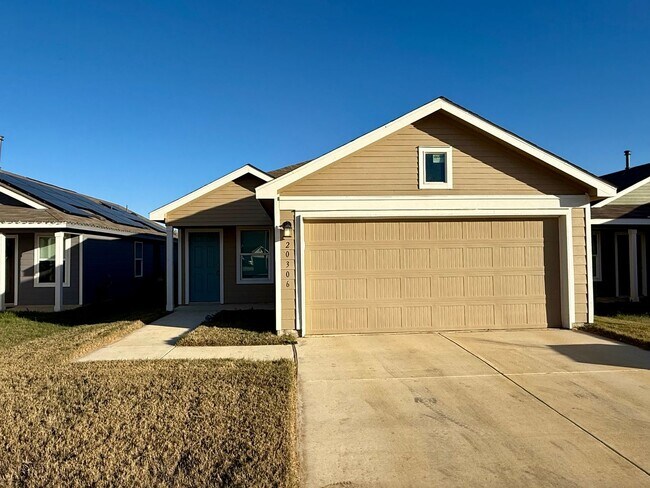Building Photo - 4 bedroom, 2 bathroom, single story home, ...