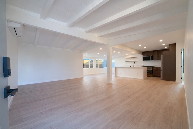 Foto del edificio - 4601 Almayo Ave