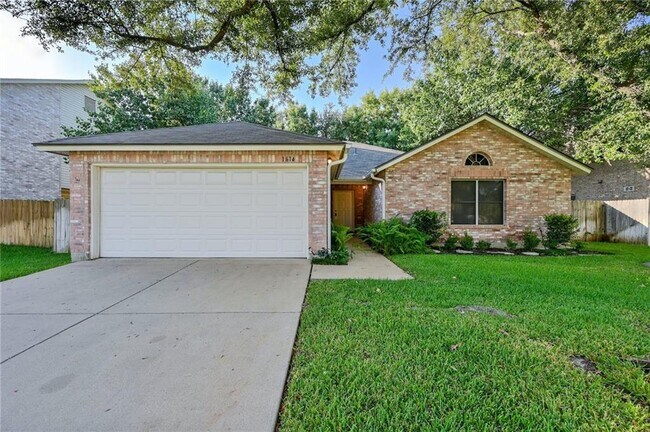 Building Photo - 1614 Paper Moon Dr