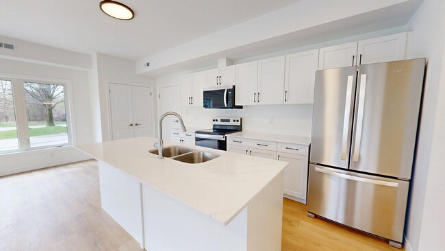 Building Photo - BRAND NEW TWO BEDROOM 2 BATHROOM UNITS-454...