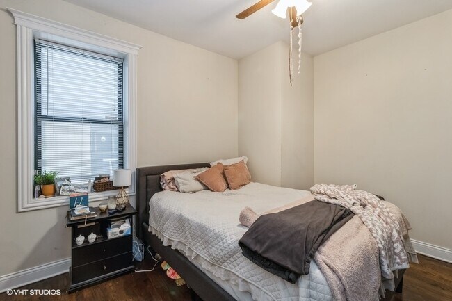 Foto del edificio - 627 W Arlington Pl
