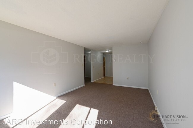 Building Photo - 34 Wilson St